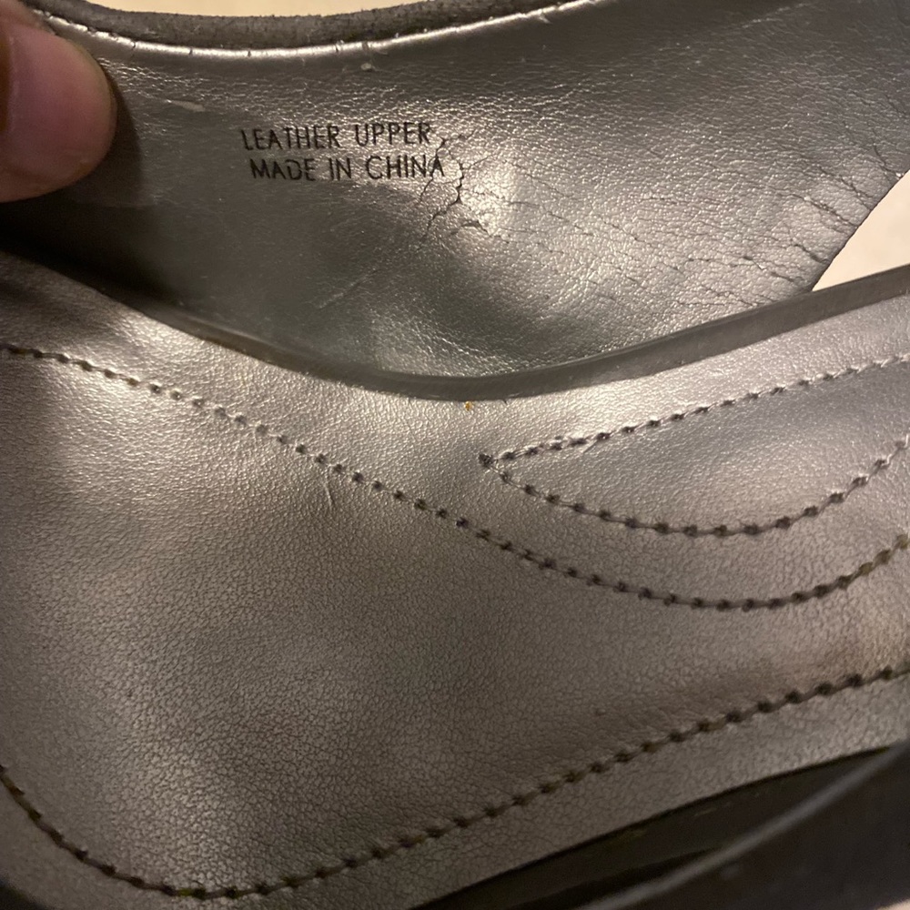 TAHARI Si Senor Elephant Grey Slingback Pumps - Picture 6 of 12